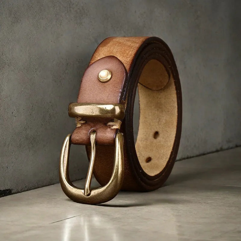 Men's casual leather belt in first layer cattlehide with copper pin buckle, shown in black.