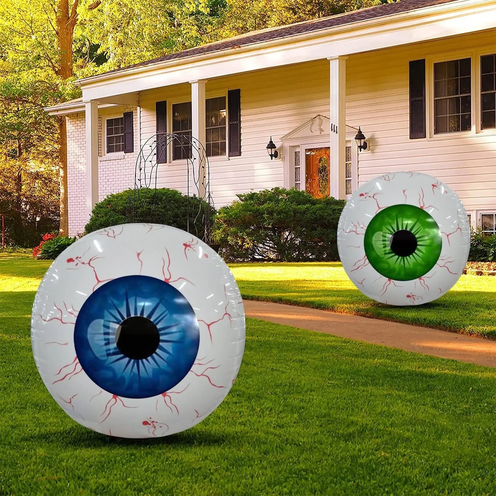 Green Halloween eyeball balloon inflatable with bloodshot design, shown inflated to 40 cm diameter.