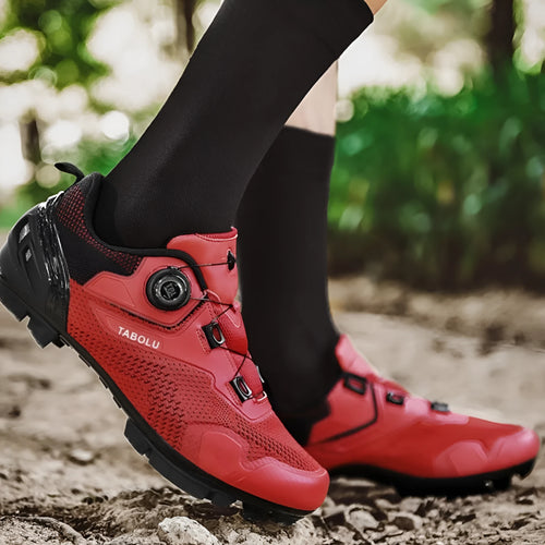 Breathable lightweight road cycling shoes in black with neutral fit