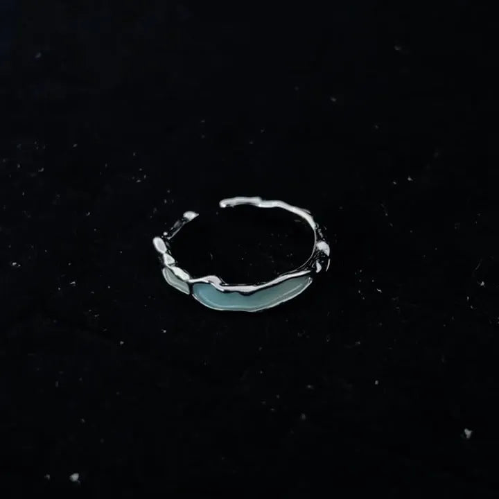Adjustable navy blue enamel couple ring in copper with geometric texture and split ring design