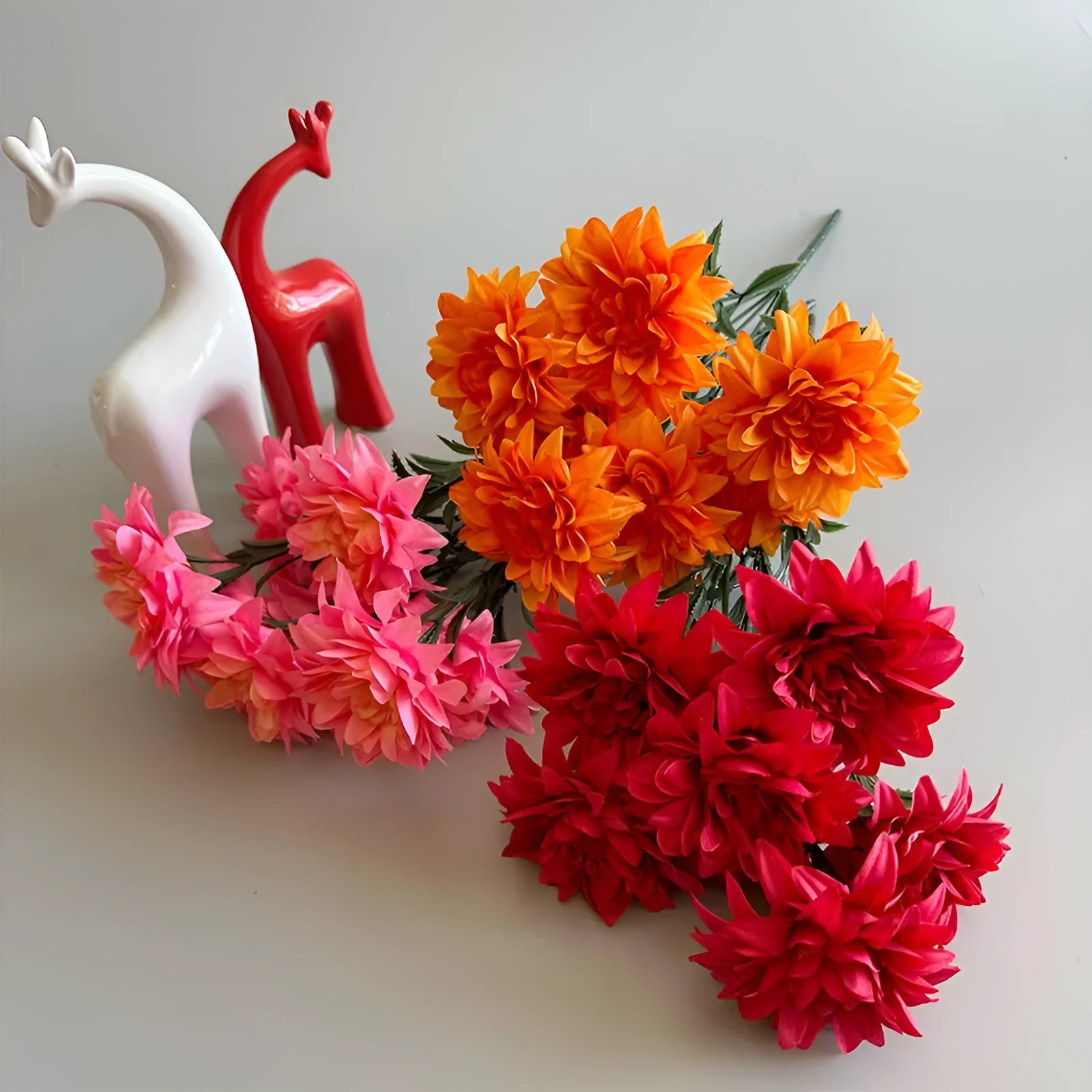 Dahlia desktop display fan holding fake flowers, silk flower bunch in multiple colours for home or office decoration