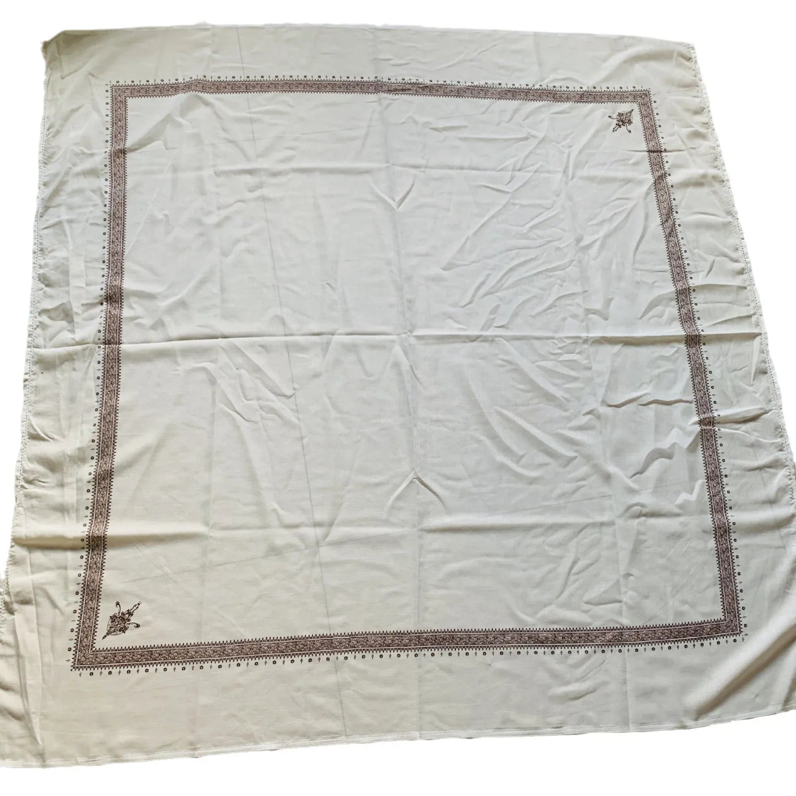 Printed square polyester scarf in various colours showing 138x138 cm dimensions