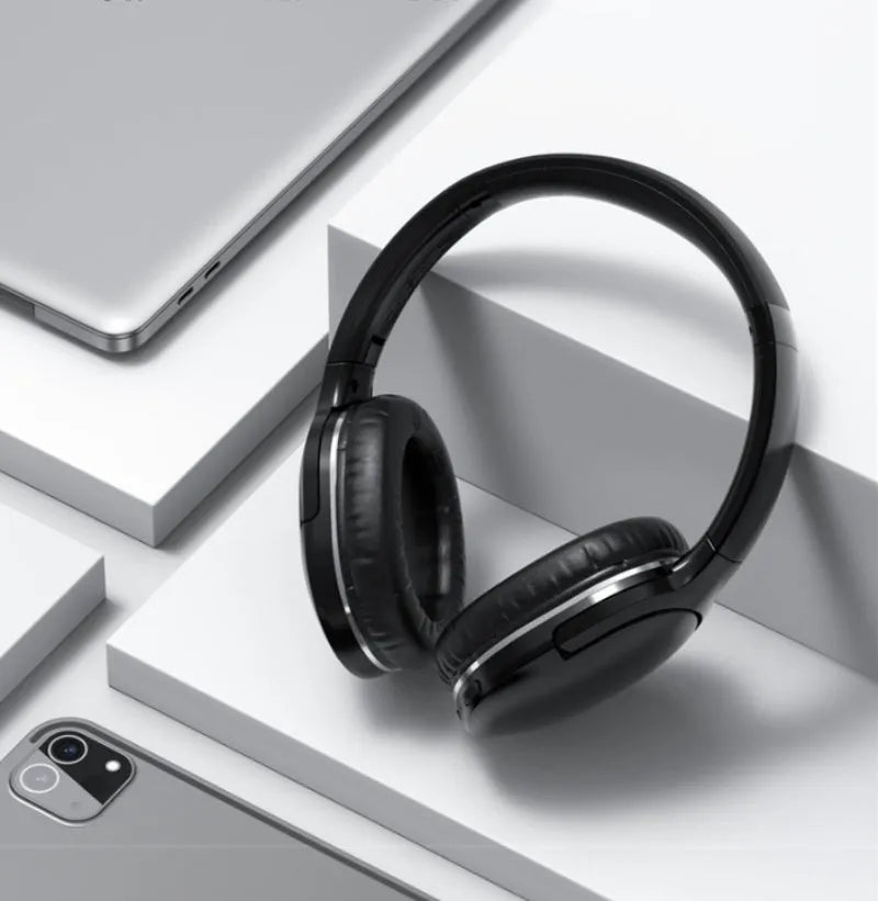 Wireless Bluetooth sports gaming headset in black or white with NFC connectivity