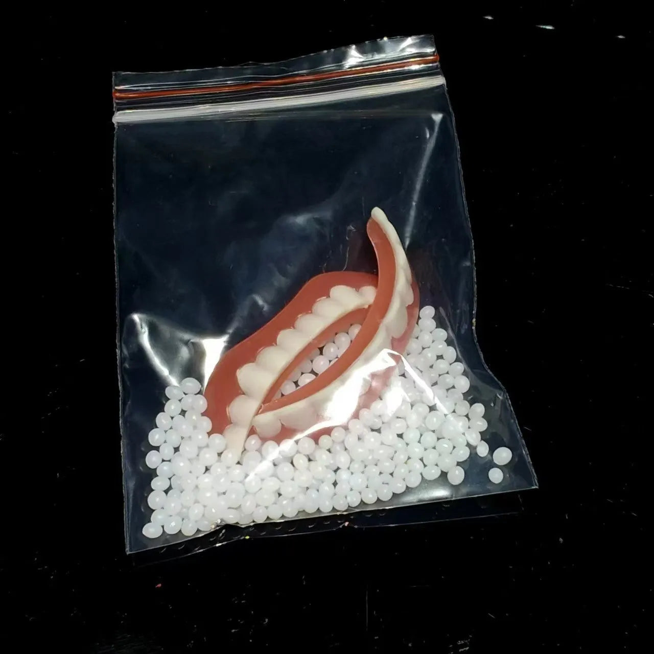 Silicone simulation smile dentures for dental training with upper and lower teeth models