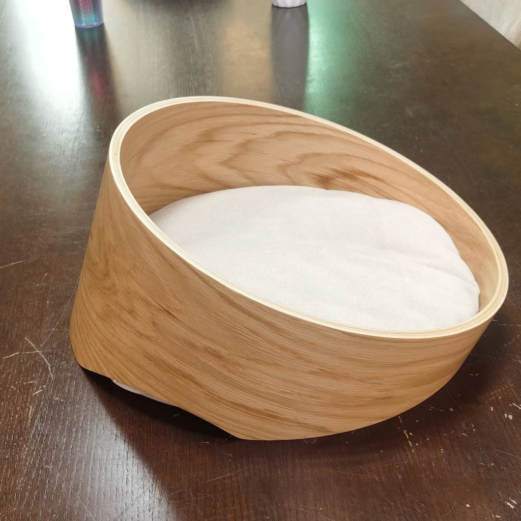 Solid wood round indoor cat cattery bed with 35cm or 50cm diameter, natural wood colour