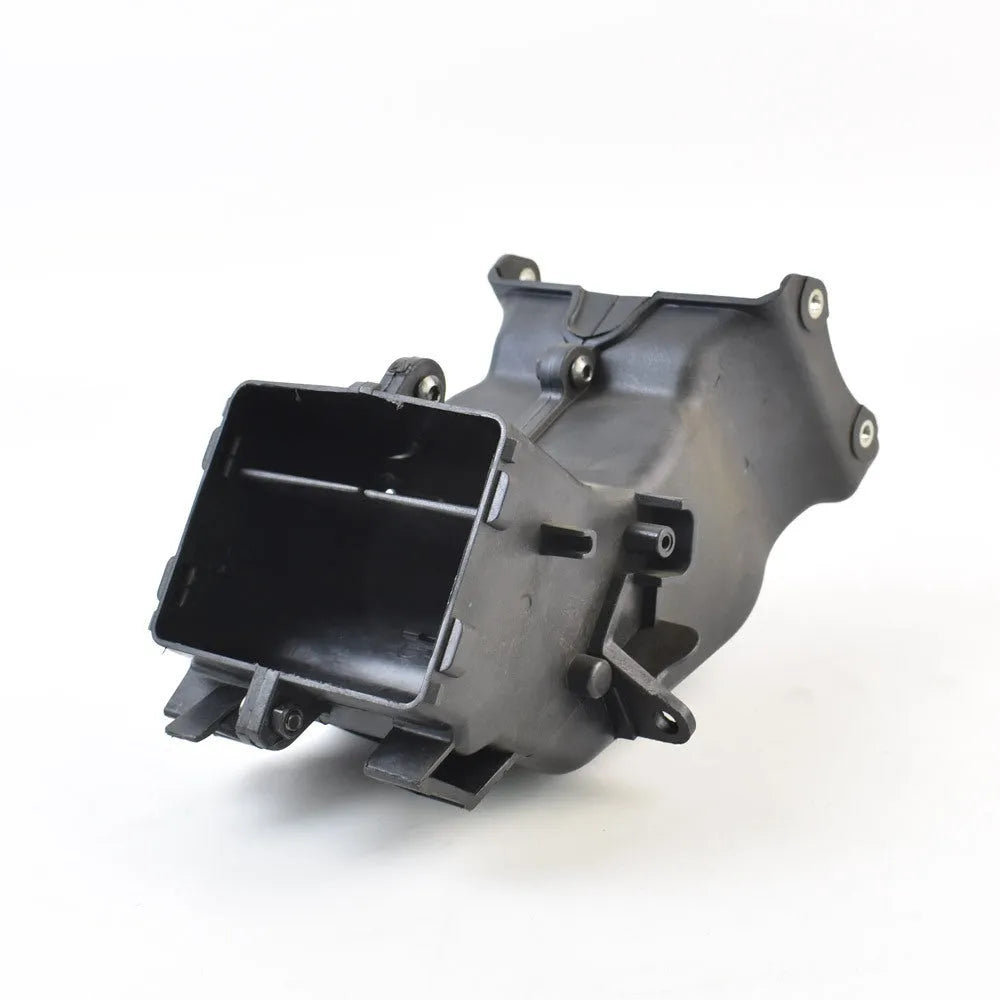 Black polymer ventilation pipe for Yamaha motorcycle engine intake, dimensions 280mm by 170mm.