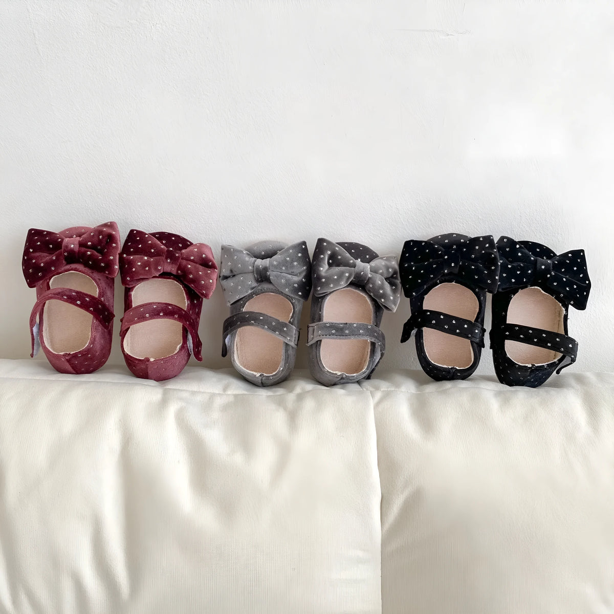 Baby girl toddler shoes with big bow, rubber sole, low top, sizes 11cm to 13cm, black magenta melange grey