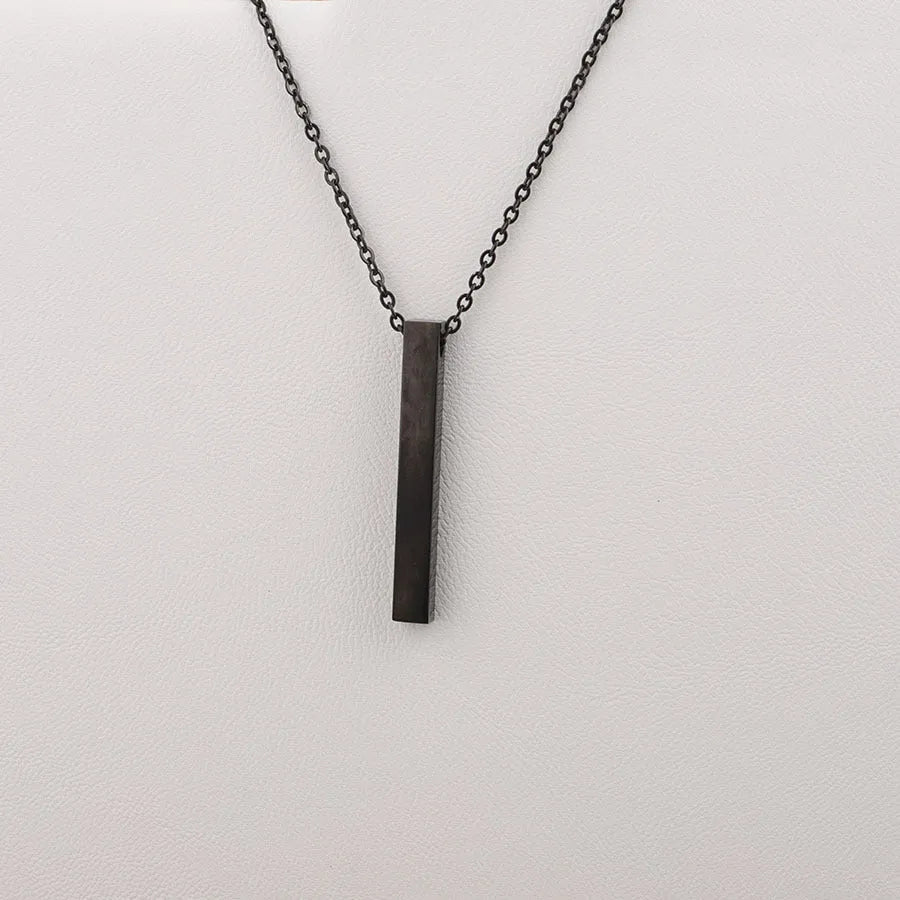 3D engraved bar necklace in colour-plated finish on adjustable stainless steel link chain