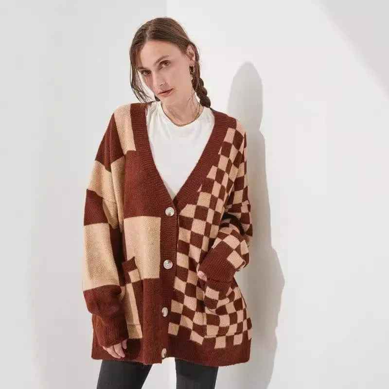Women's printed checks knitwear cardigan in loose slim fit with regular sleeves