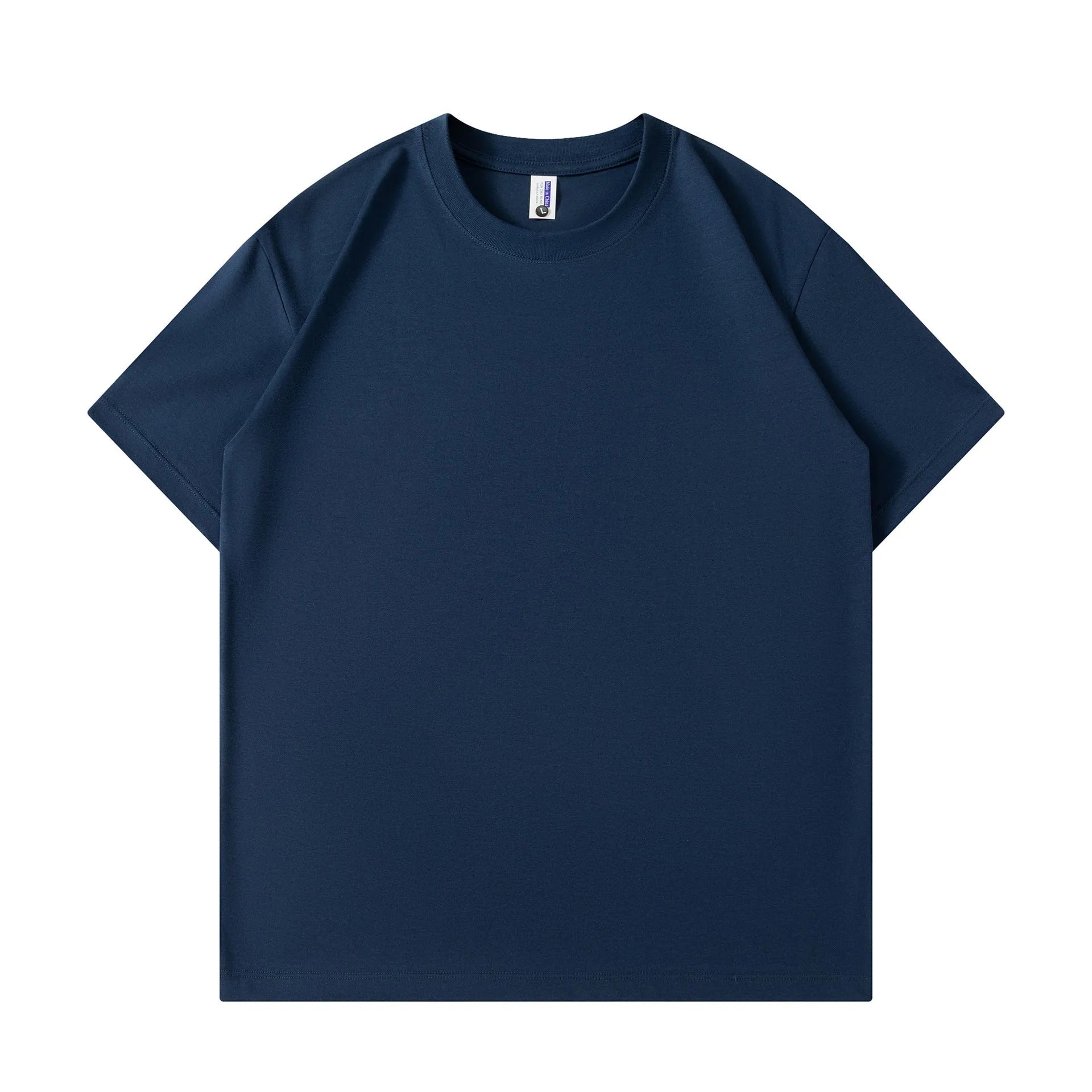 Unisex solid colour pure cotton loose fit short sleeve T-shirt in a leisure setting