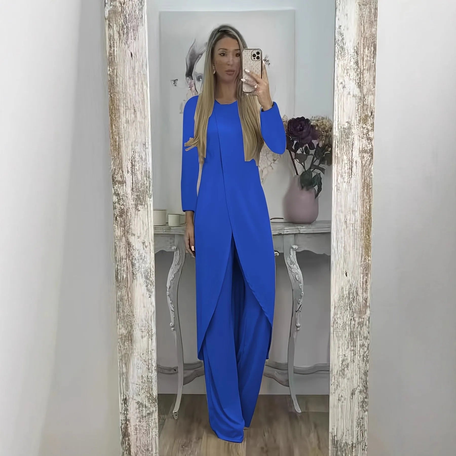 Casual long sleeve round neck top and matching trousers lounge set in polyester fabric