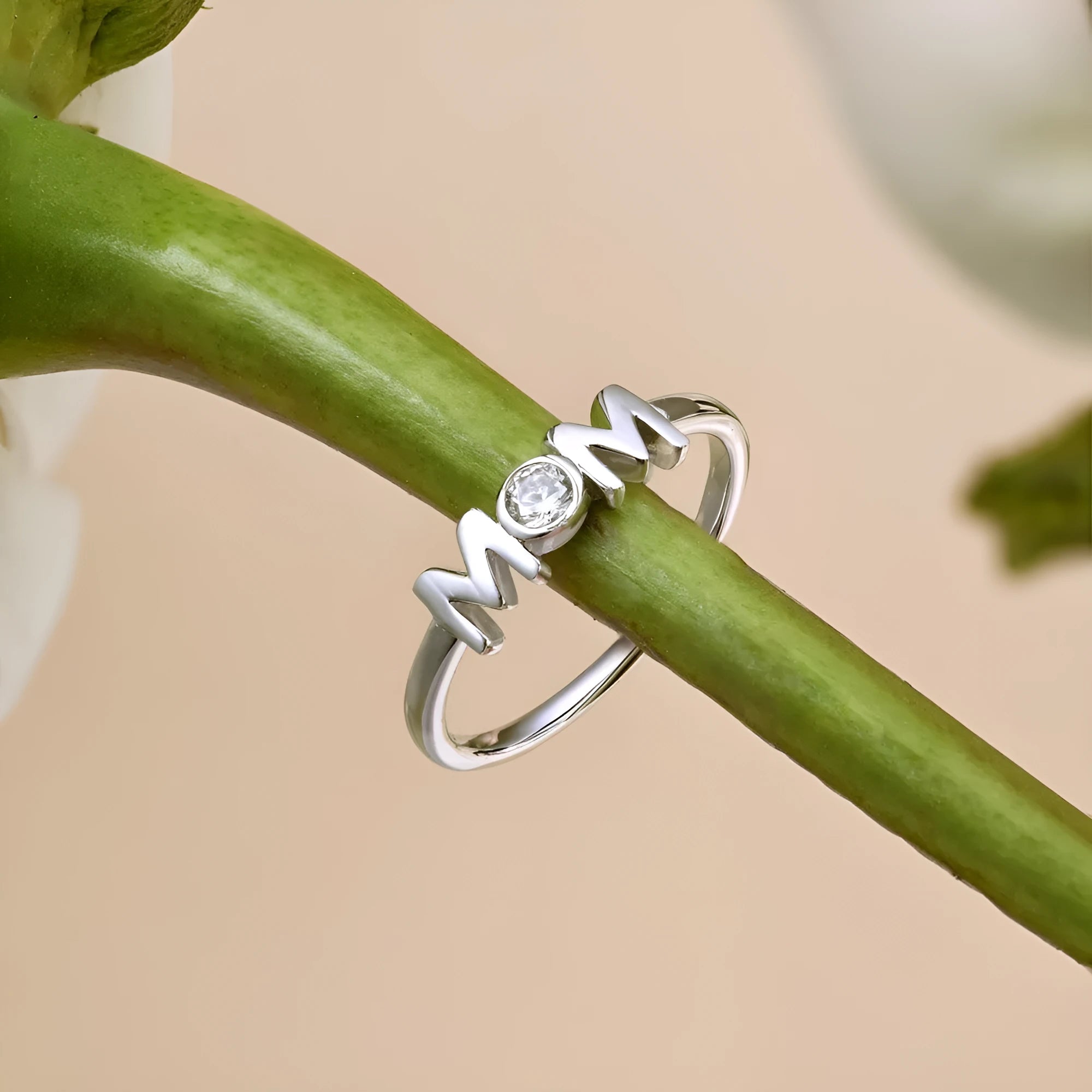 MOM Design silver personality ring with letter motif in gold finish