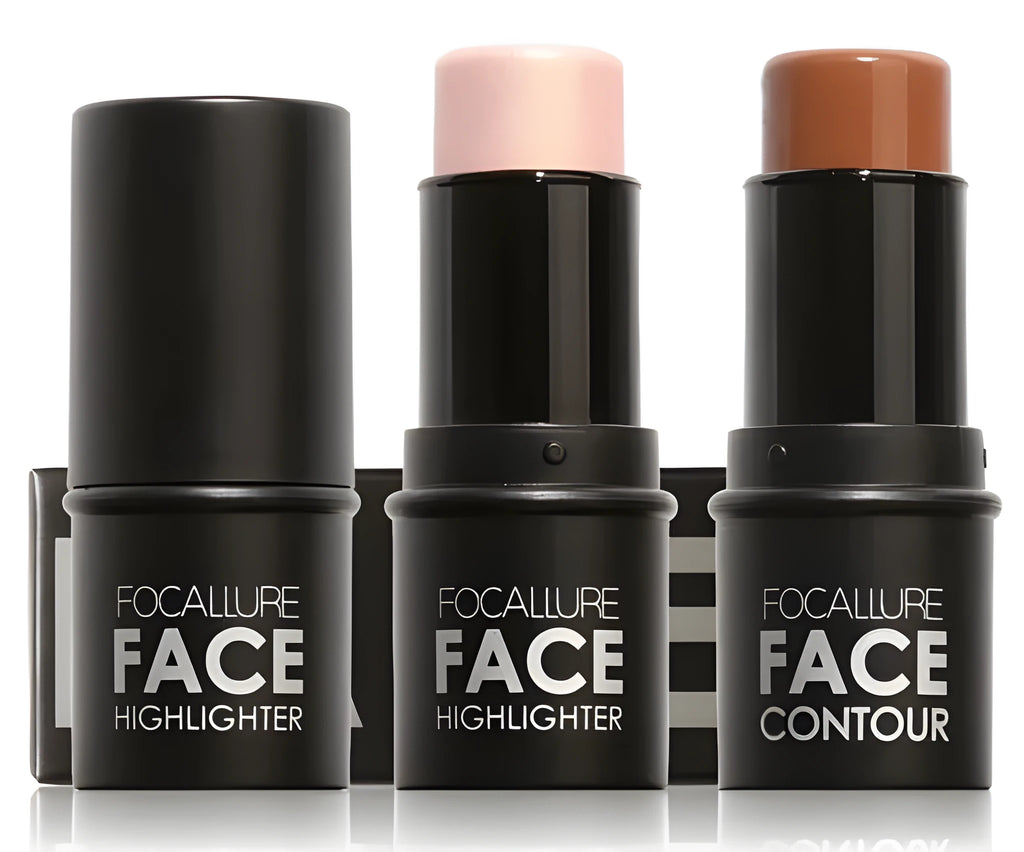 Four shade face contour highlighter makeup product for cheekbones and facial definition.
