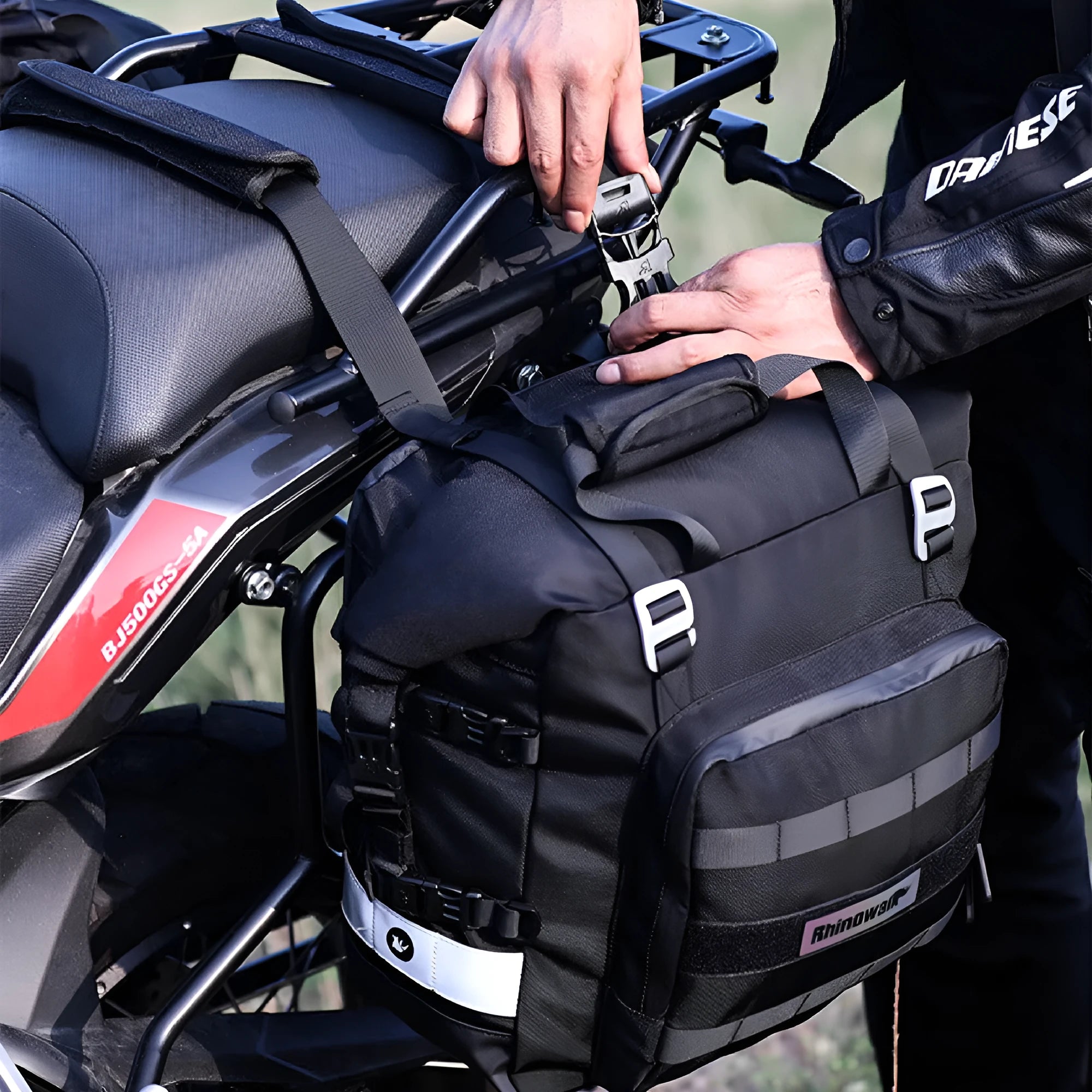 Quick release 20 litre motorcycle side bag in waterproof polyester with shoulder strap