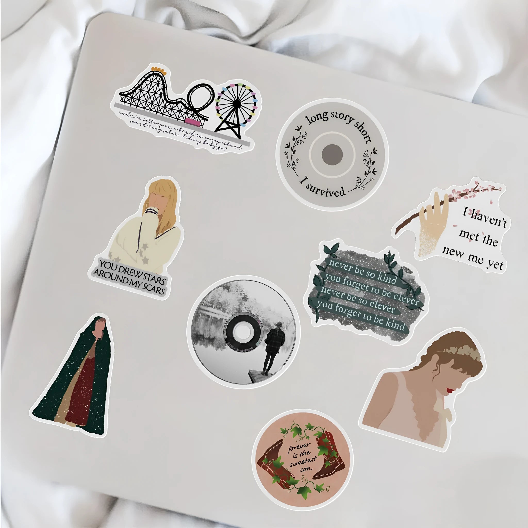 50 sheets of waterproof graffiti cartoon stickers in 4-6cm size for luggage and notebook decoration