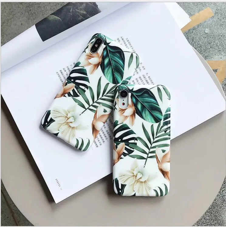 Retro floral banana leaf design on a soft TPU back case for an iPhone.