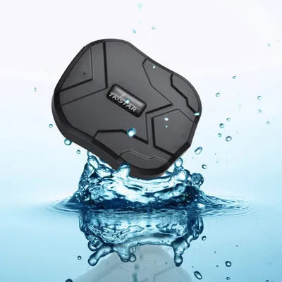 Black GPS locator with waterproof case, magnet mount and 5000 mAh battery, 90 x 74 x 25 mm