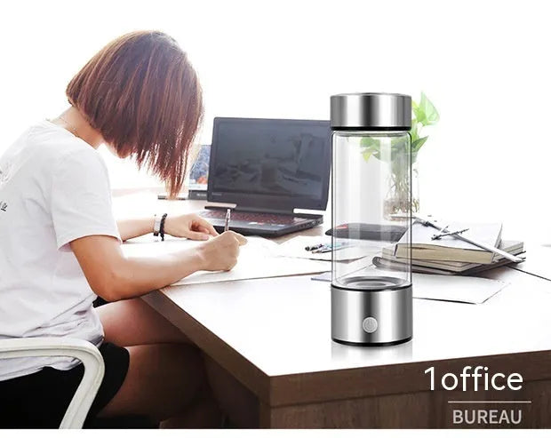 Rechargeable hydrogen water bottle generator in black with borosilicate glass and 401-500ml capacity