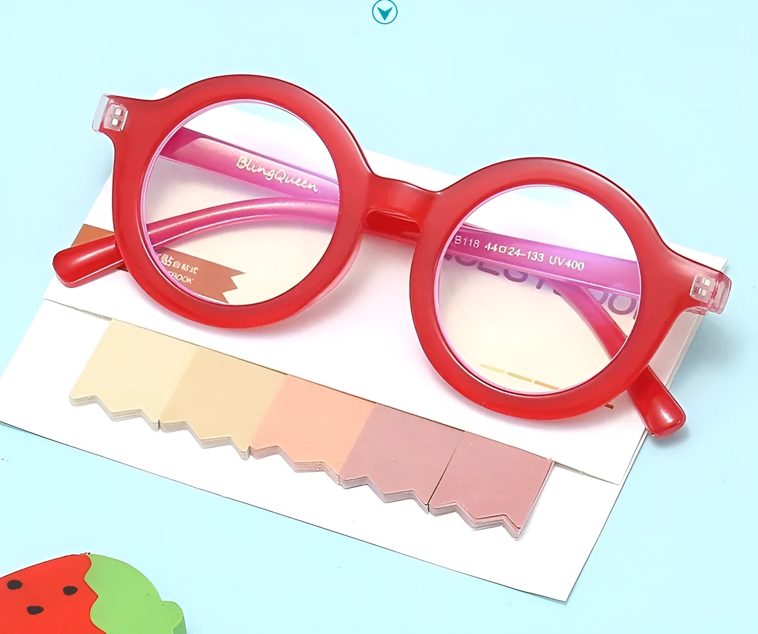 Retro round frame glasses in six colours with UV400 protection and anti-blue light features