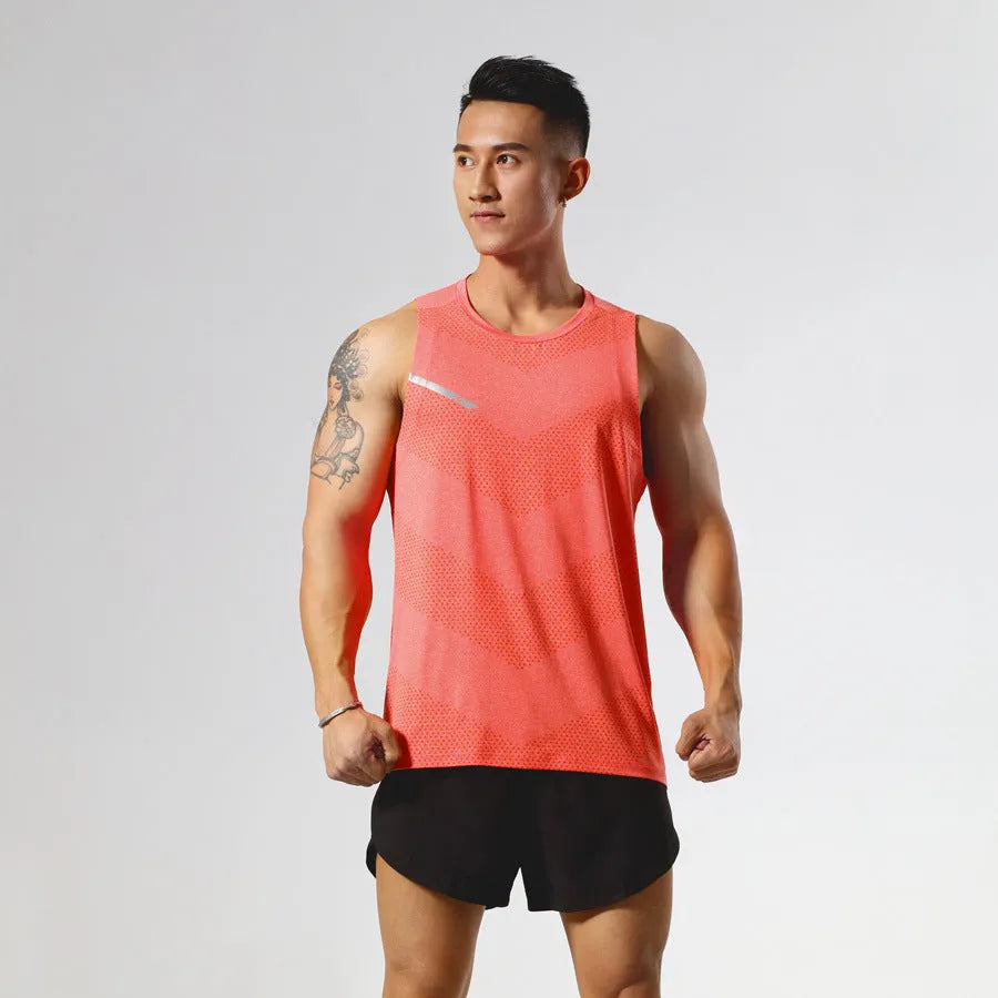 Man wearing a solid-colour quick-dry polyester sports tank top for summer outdoor activities.