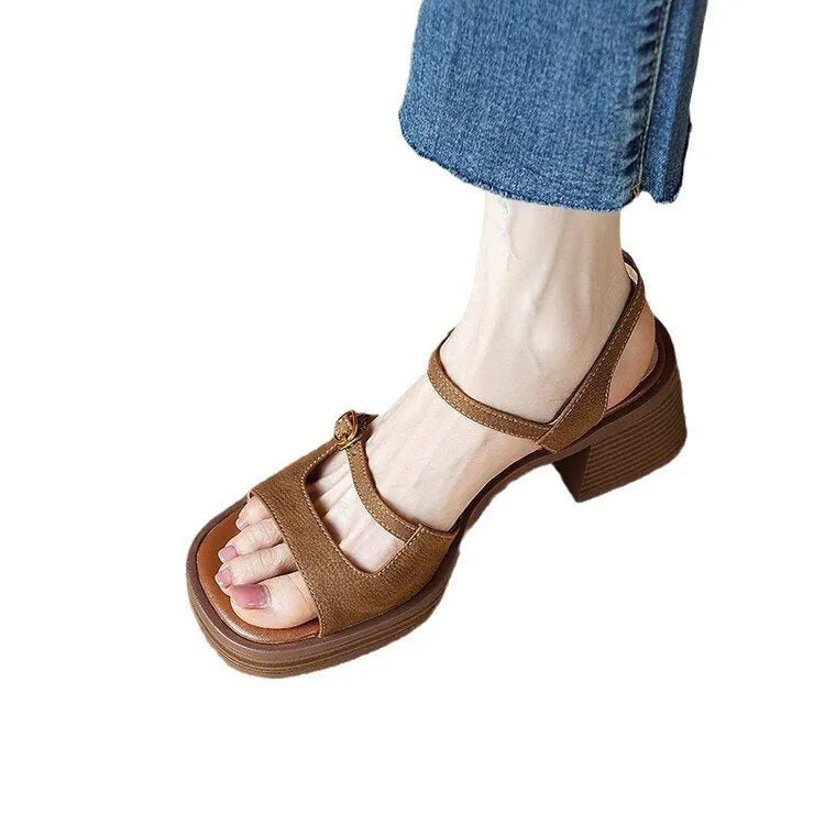 Women's open toe square toe platform sandals in retro design with rubber sole