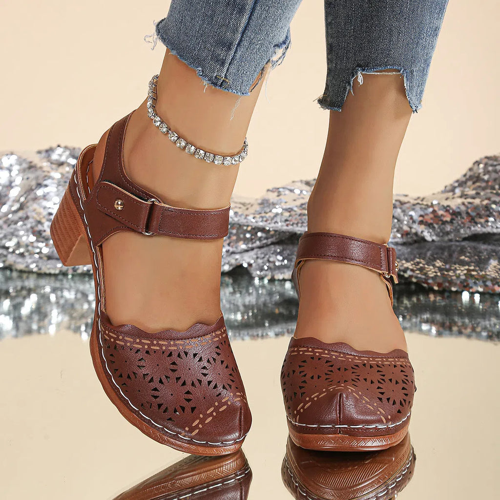 Women's hollow-out chunky-heel closed-toe sandals with Velcro closure in black