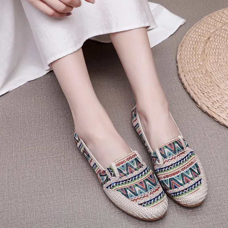 Women's flat heel cloth shoes with shallow mouth, colour stitching, and ethnic style in 6036 red colour