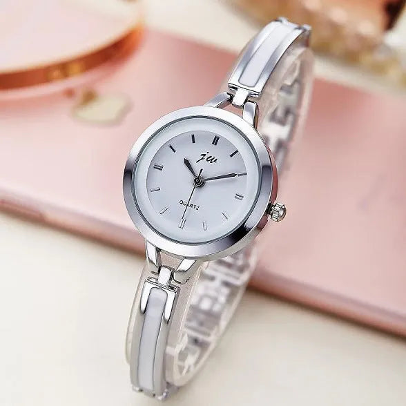 25mm round fashion watch bracelet with stainless steel strap, metal case, and gold or silver colour option