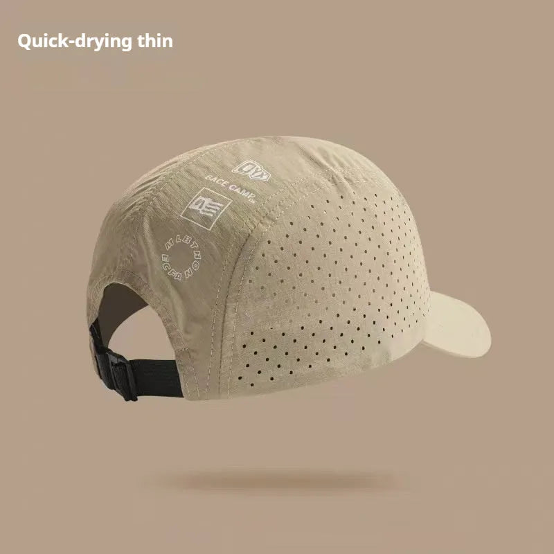 Men's adjustable baseball cap in breathable mesh fabric with dome crown