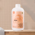 500ml bottle of antibacterial anti-mite deodorising pet shower gel for dogs and cats.