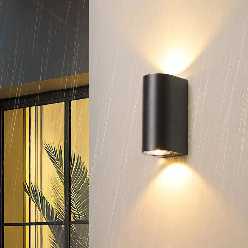Modern simple outdoor waterproof LED wall lamp with aluminium shell and IP65 rating