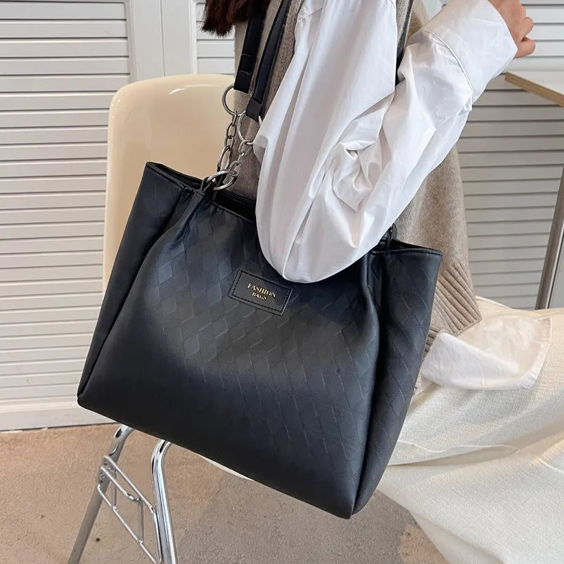 PU rhombus pattern totes chain shoulder bag in black for women shopping bags 30x25cm