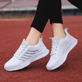 Women's middle-aged leisure mesh surface sneakers with rubber sole, front lace-up, flat heel, available in black