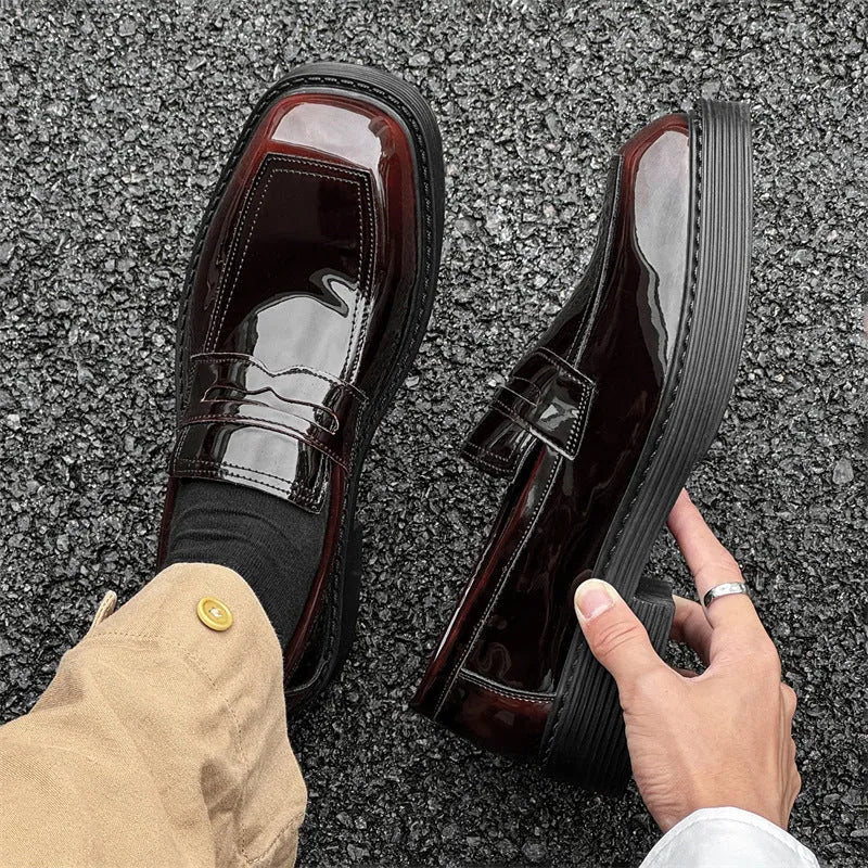 Hong Kong style thick-soled leather shoes for men with square toe, rubber sole, and microfiber lining, sizes 38-46