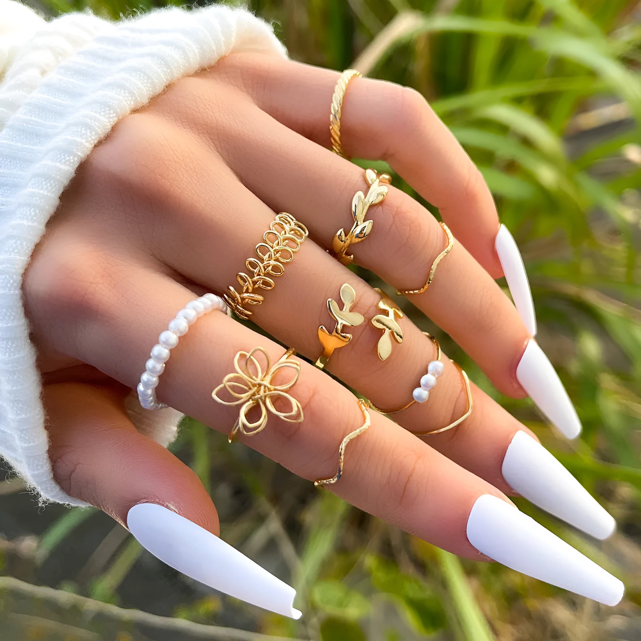 Openwork floral ring set with glossy electroplated finish in gold colour