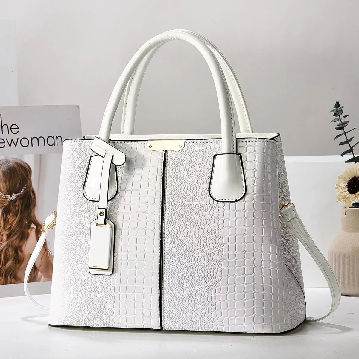 Women's large-capacity soft PU leather handbag in horizontal square shape, available in multiple colours, lightweight 540g