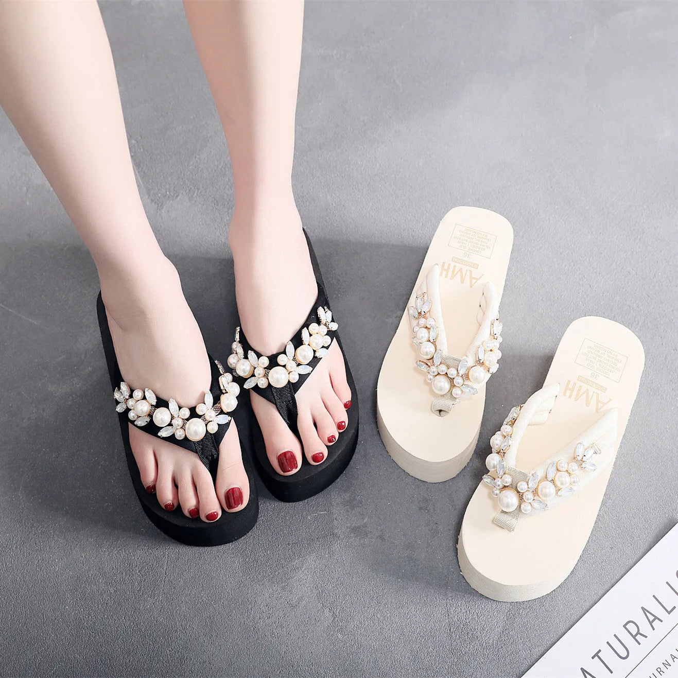 Women's high-heeled flip-flop in beige with a cotton cloth upper.