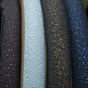 Carved ice silk steering wheel cover in blue on black colour for 38cm diameter steering wheel