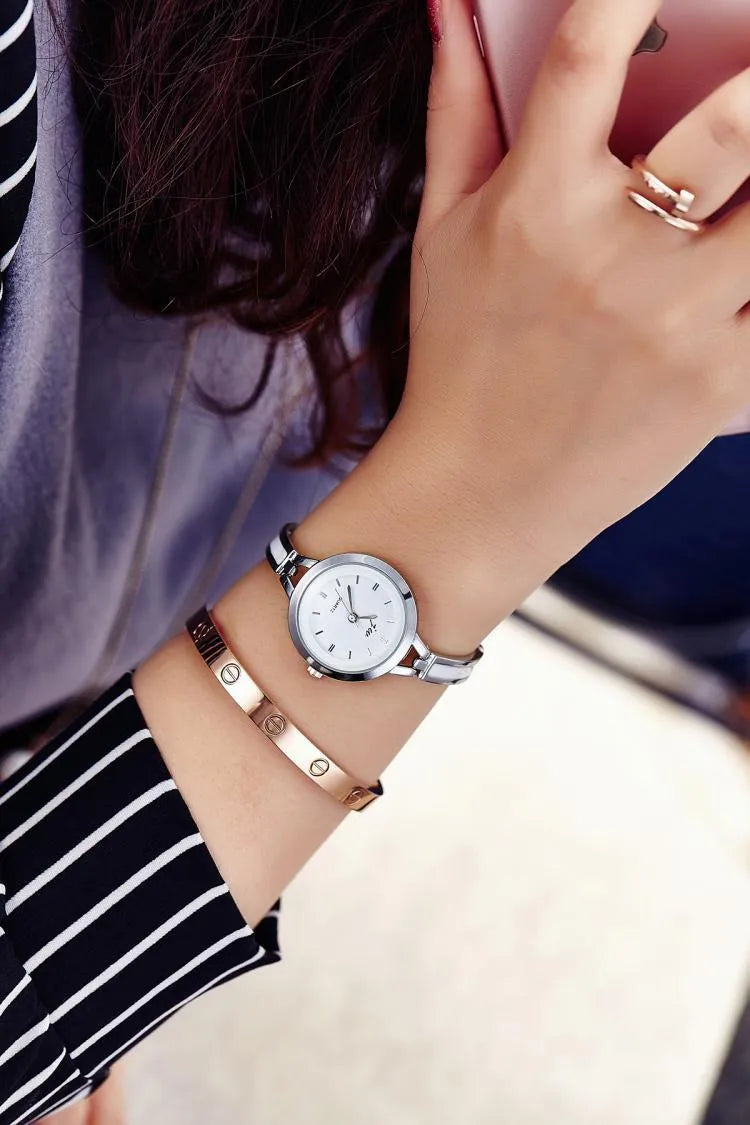 25mm round fashion watch bracelet with stainless steel strap, metal case, and gold or silver colour option