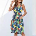 Women's sleeveless floral printed dress in polyester for spring and summer wear