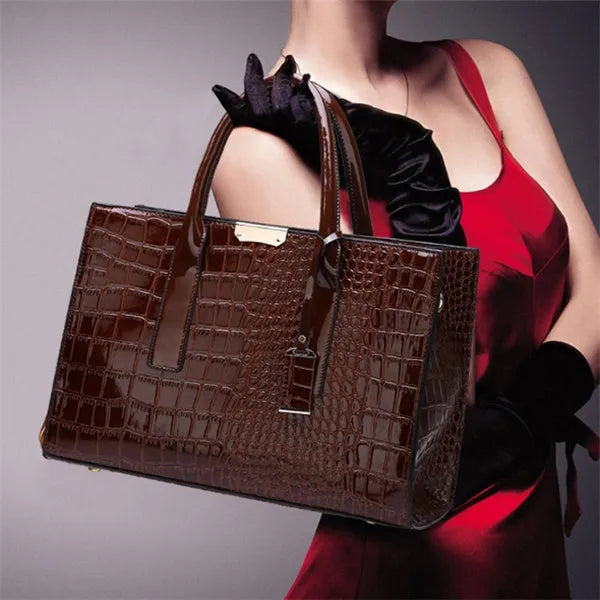 Women's diagonal cross body PU bag, 25x29x10cm stone tote in black with crocodile pattern