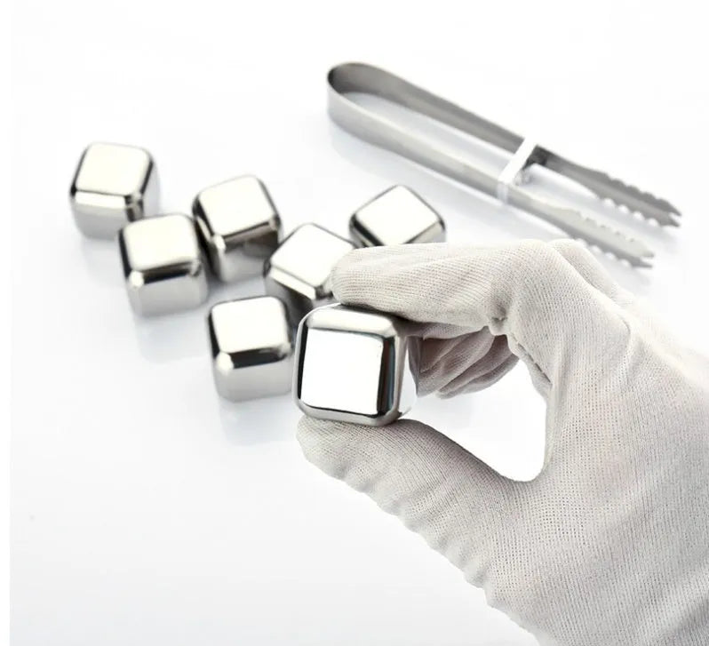 Set of 8 stainless steel whiskey stones with plastic clip for non-diluting drink cooling
