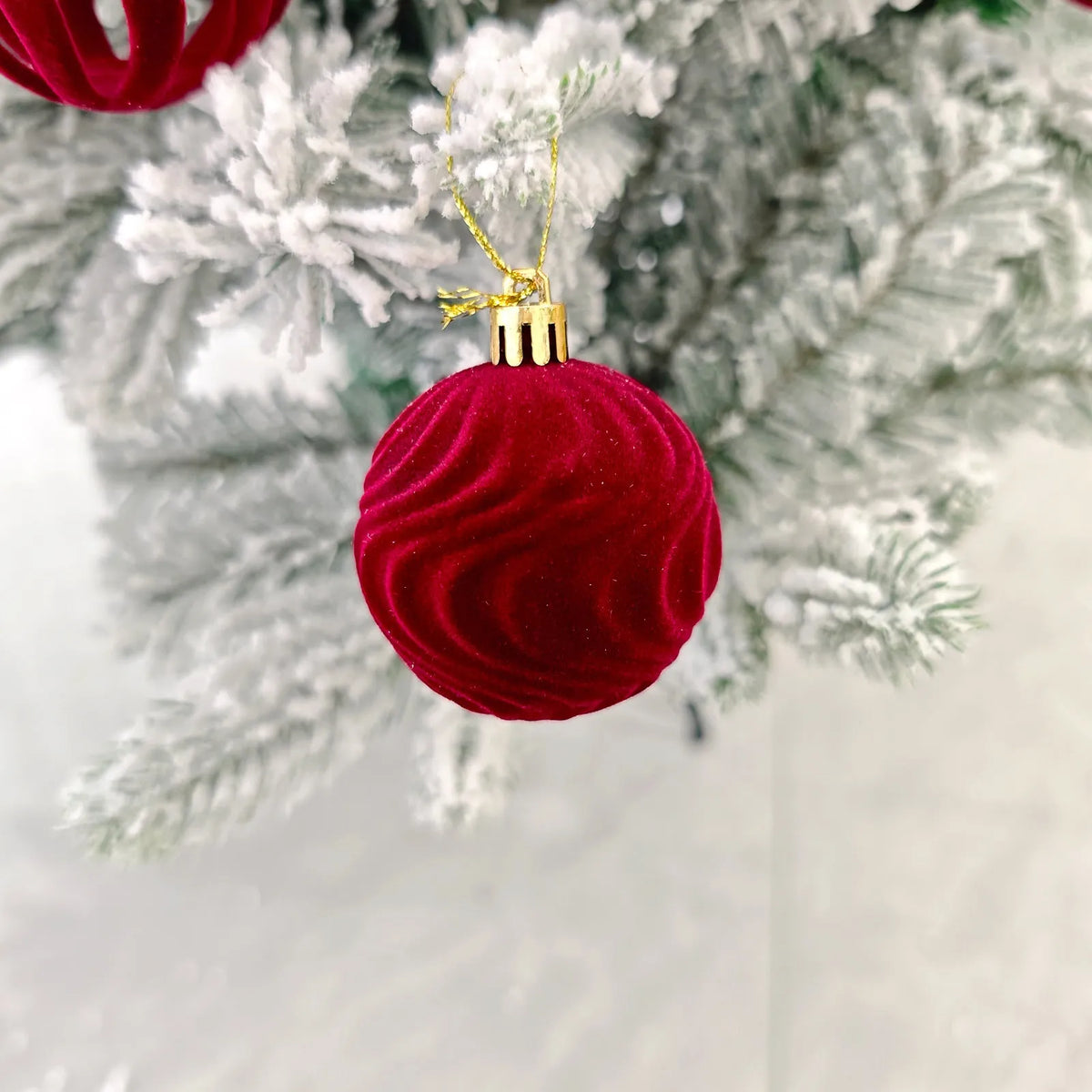 6cm electroplated plastic Christmas ball pendants in champagne gold, white, and flocked painted finishes, 30 pieces