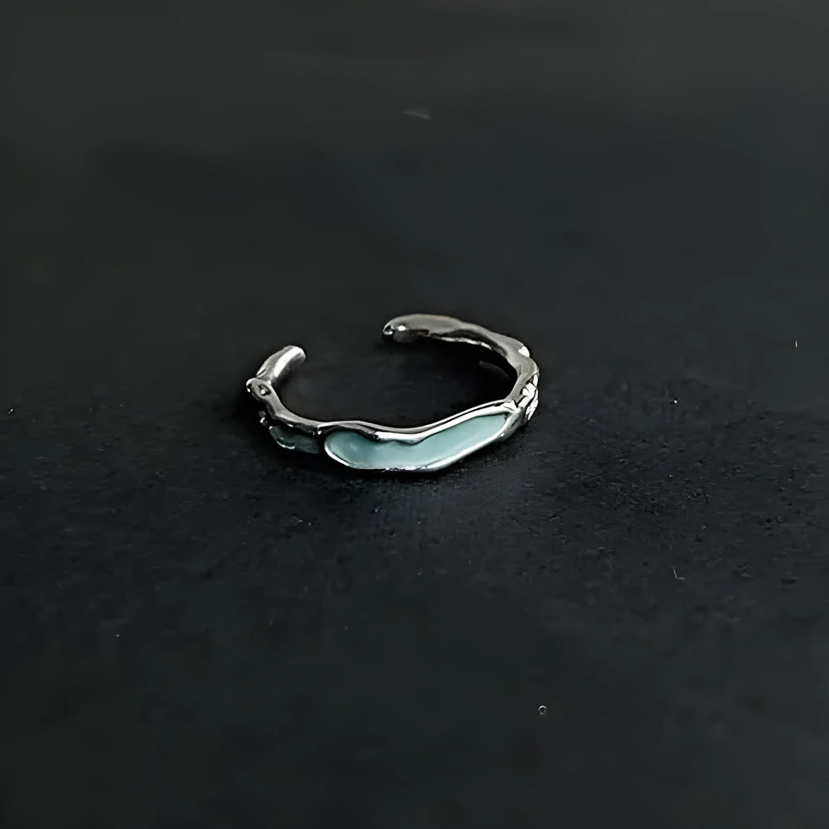Adjustable navy blue enamel couple ring in copper with geometric texture and split ring design