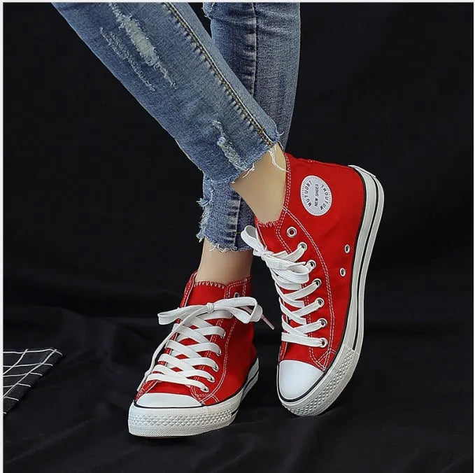 High-top canvas shoes with beef tendon vulcanised sole, front strap, plain design, red black white and dark blue
