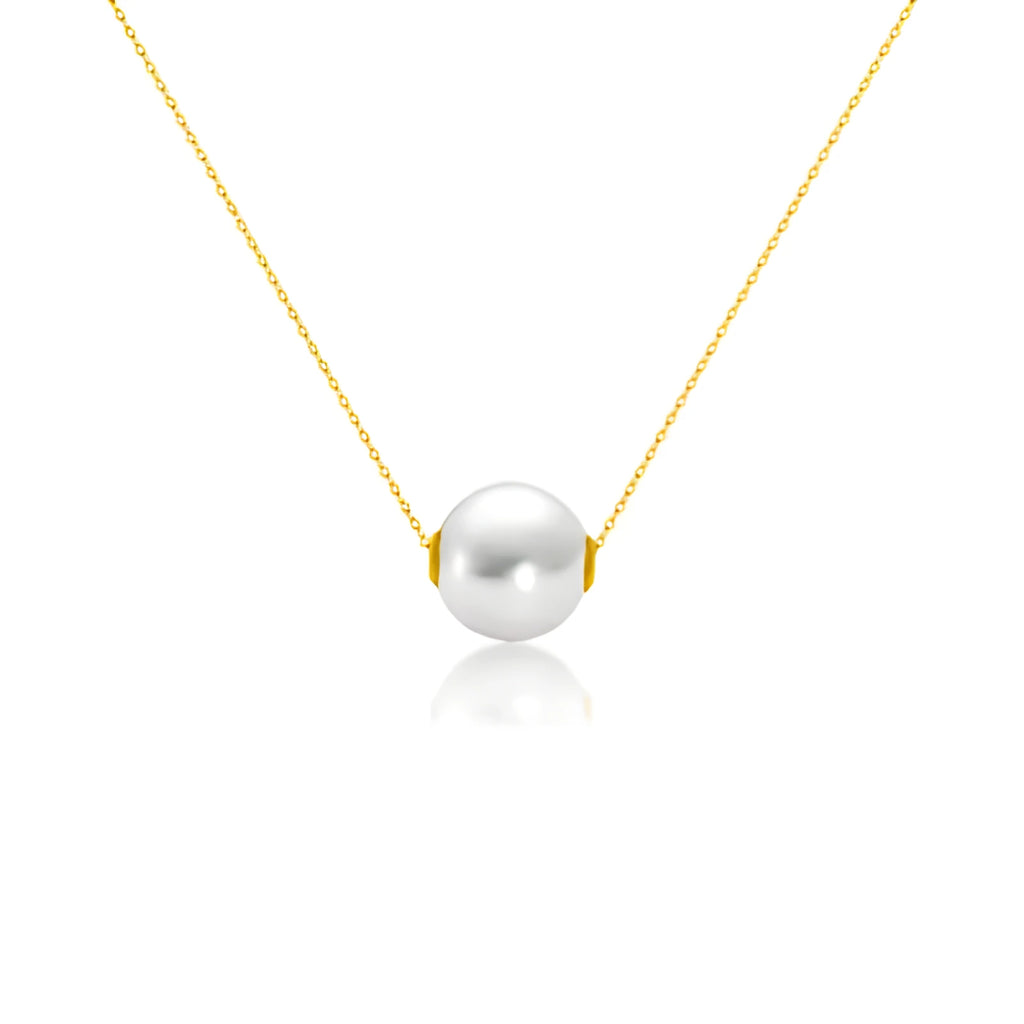 Pearl clavicle necklace with mother-of-pearl pendant in 18K gold finish on delicate chain