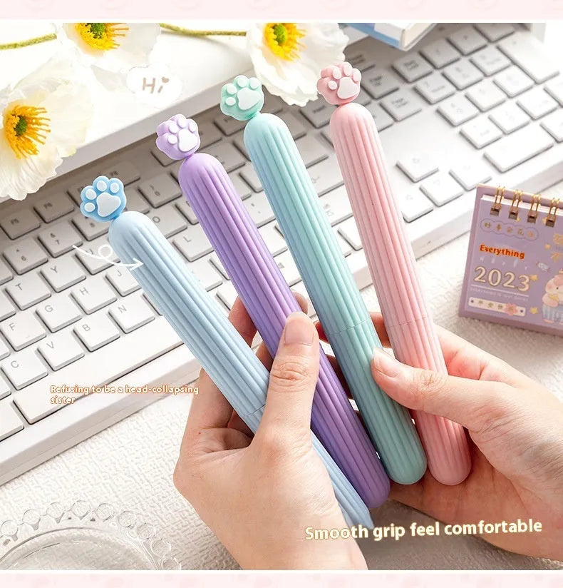 Cartoon cat's paw small pen comb, 18.3cm by 2cm, TPR and PP, random colour
