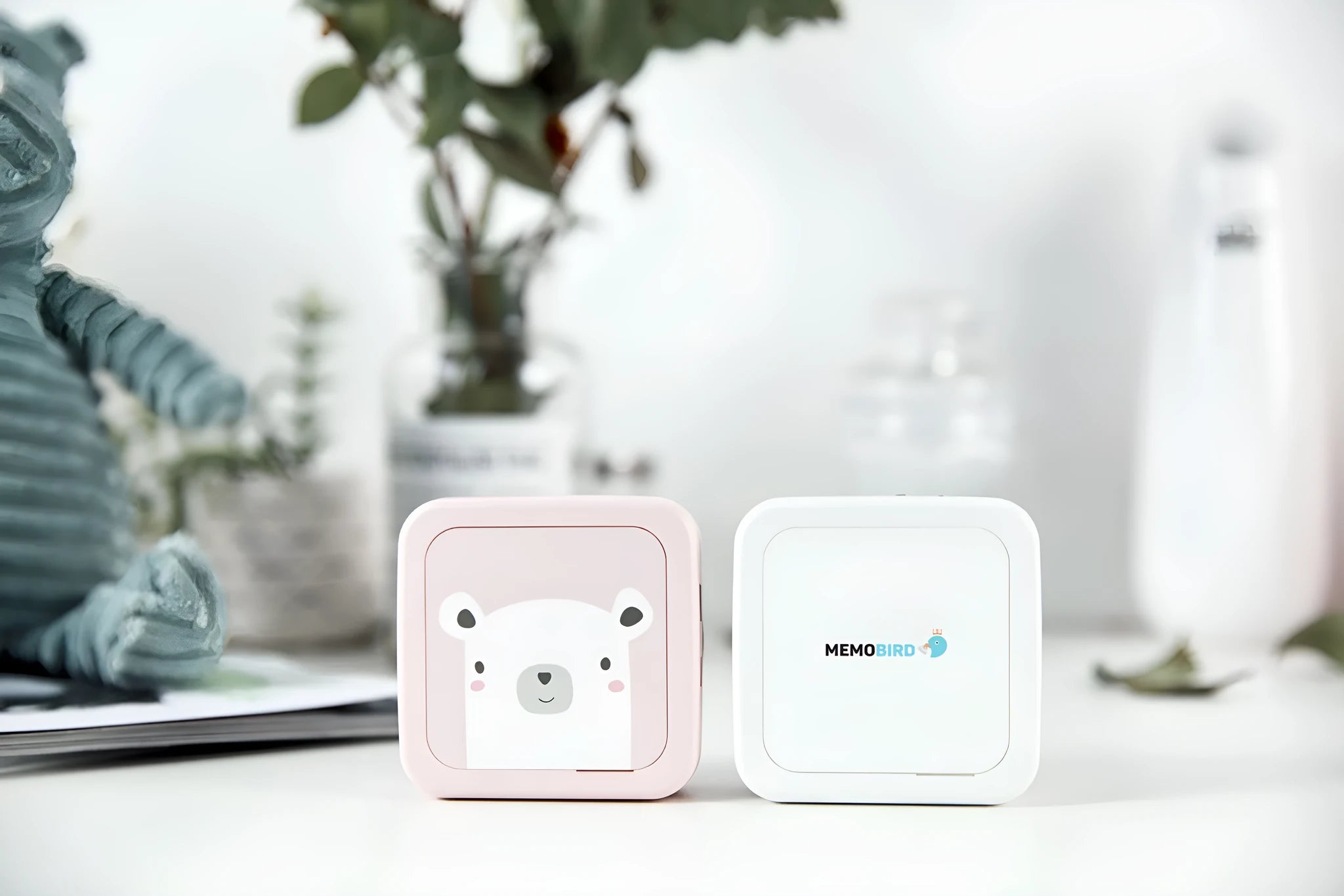 Pink thermal pocket portable Bluetooth printer with compact 79x79x40mm dimensions and 900mAh battery