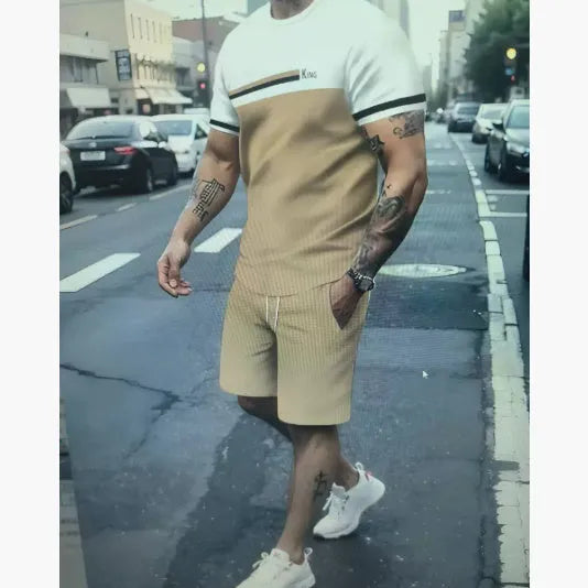 Men's short-sleeved T-shirt and shorts suit set in loose fit polyester summer leisurewear