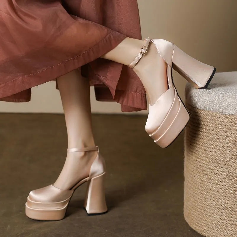 Women's white waterproof platform pumps with chunky 6-8cm heels and round toe design